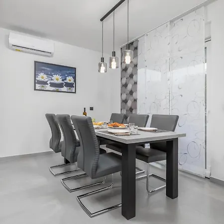 Stunning In With Sauna