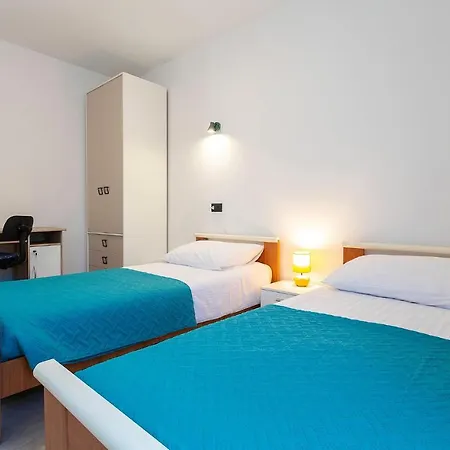 Сasa de vacaciones Amazing In With Heated Swimming Pool