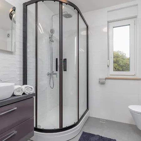 Stunning In With Sauna * Pula