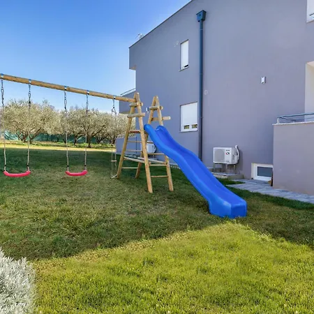 Сasa de vacaciones Amazing In With Heated Swimming Pool
