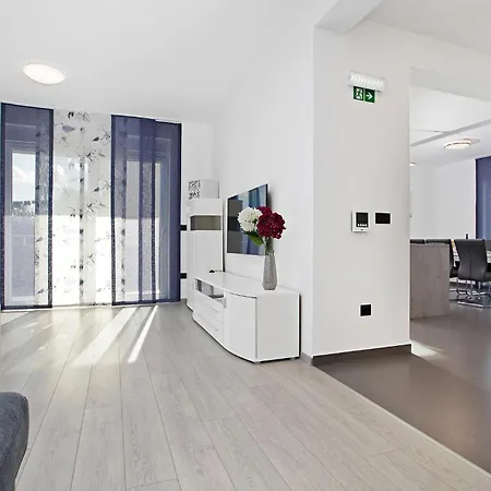 Stunning In With Sauna Сasa de vacaciones *