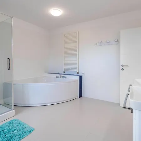 Stunning In With Sauna Сasa de vacaciones *