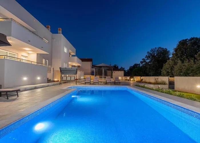 Stunning In With Sauna Póla