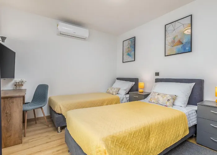 Nyaraló Stunning In With Sauna