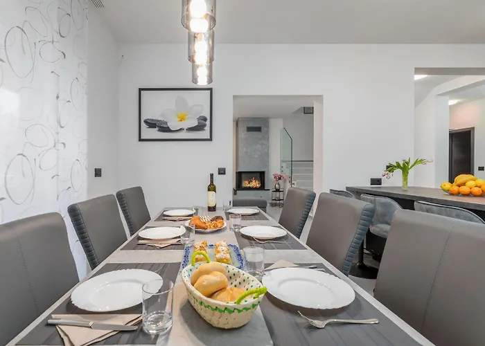 Nyaraló Stunning In With Sauna *