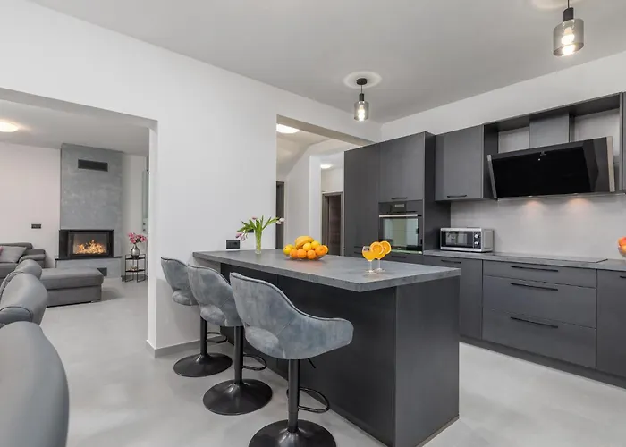 Stunning In With Sauna Póla