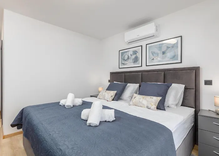 Nyaraló Stunning In With Sauna *