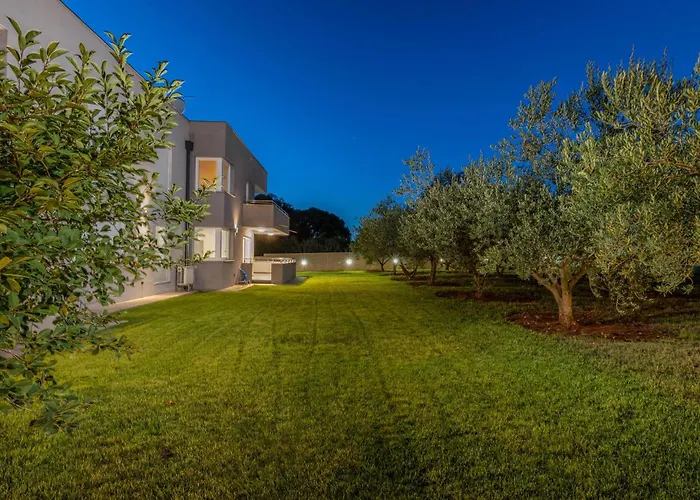 Stunning In With Sauna Póla