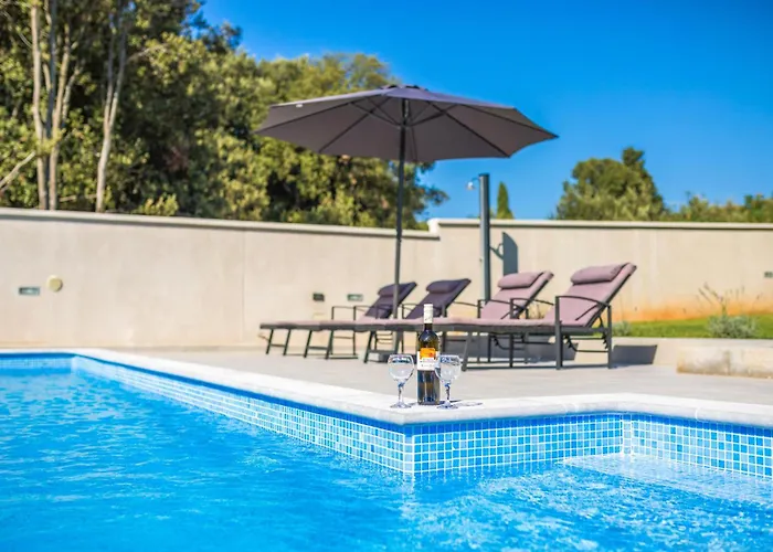 Stunning In With Sauna Póla