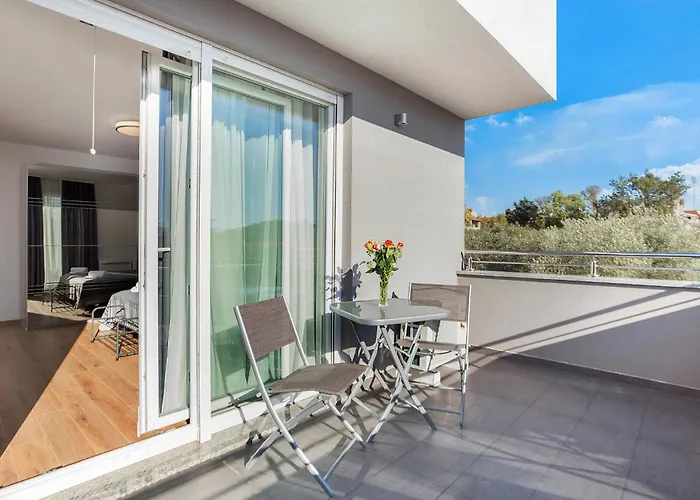 Nyaraló Stunning In With Sauna *